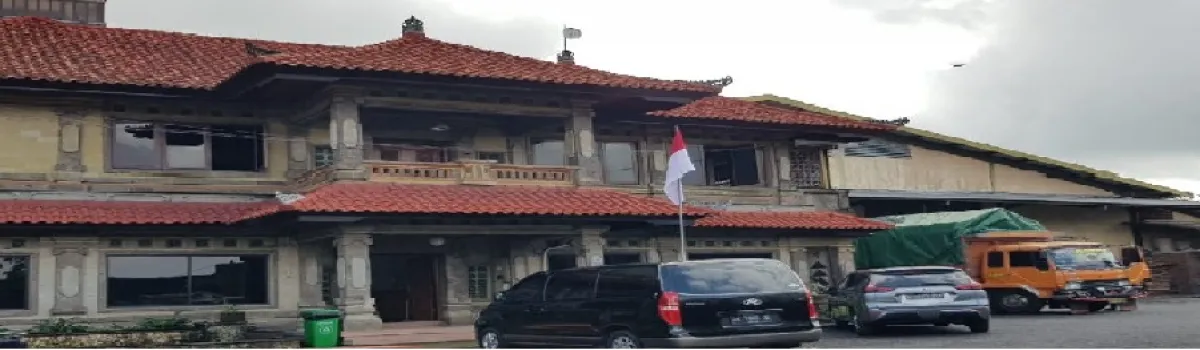  Tentang Kami 